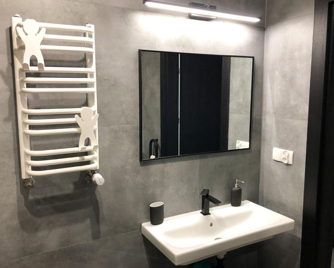 Bieszczadzkie Utulenie Apartment Ustrzyki Dolne Luaran gambar
